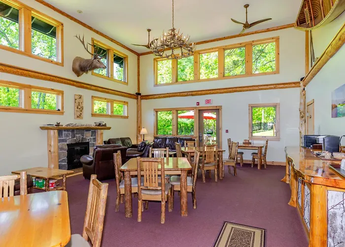 Adirondack Spruce Lodge