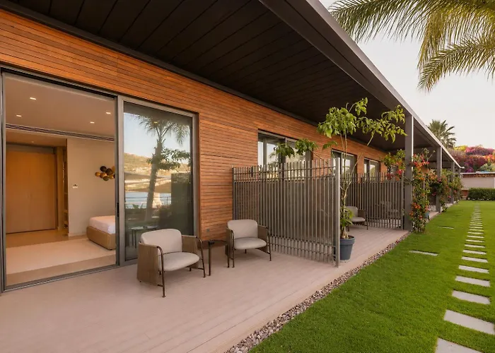 Mare Deluxe Residences & Villas