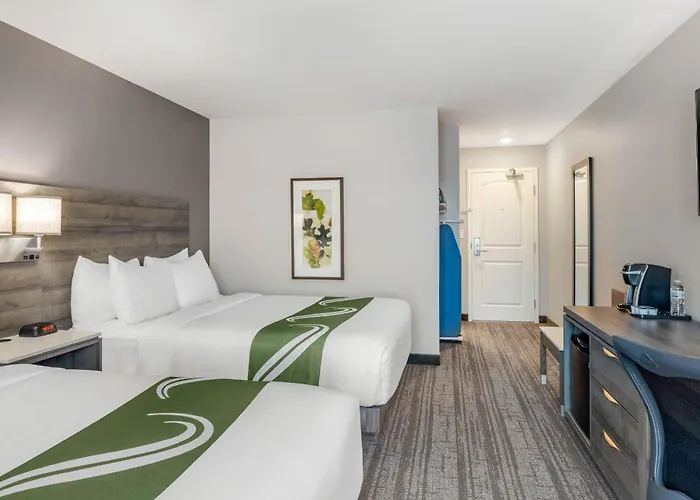 Amsterdam Inn & Suites Fredericton, An Ascend Collection Hotel