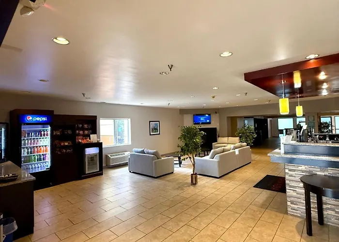 Ramada By Wyndham Glendale Heights/Lombard