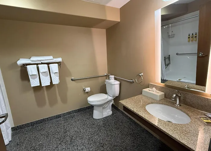 Best Western Plus Rose Country Hotel