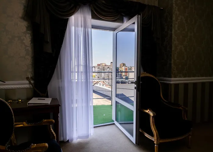 Boutique Spa Casino Hotel Lybid Plaza