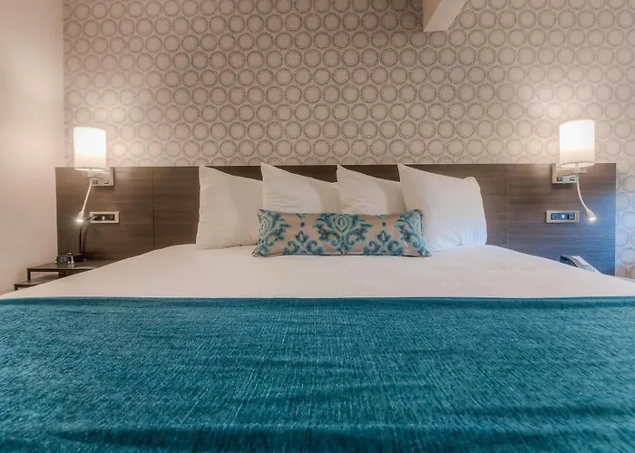 The Hotel Y, A Dazzler Select By Wyndham