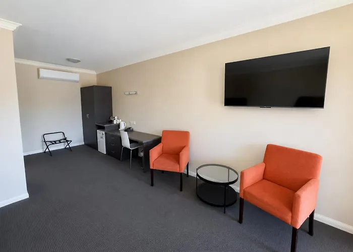 Sundowner Motel Hotel