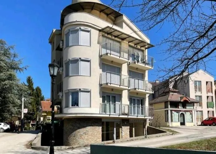 Apartments Karamarkovic