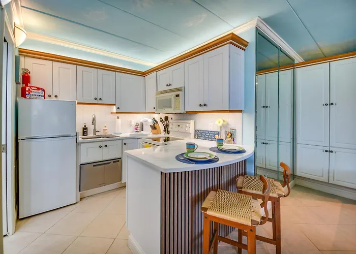 Colorful Virginia Beach Studio - Steps To Beach!