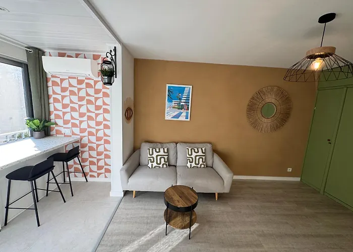 Studio Cosy 30 M2 Climatise Au Centre Ville De Lgm