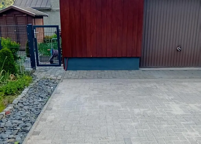 Ferienwohnung mit Garten und Spielplatz