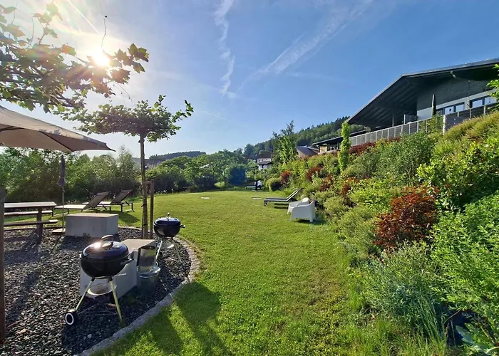 Bayvista Lodge - Studios & Apartments