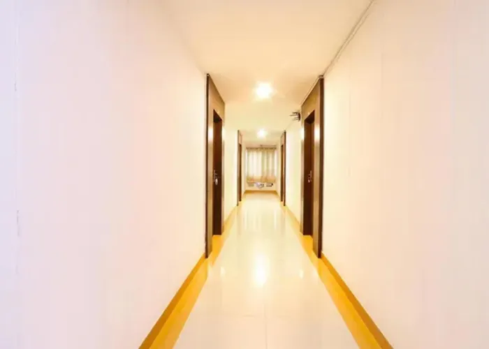 Fabhotel Blue Dawn Gachibowli - Gachibowli - Nr Dlf Cyber City