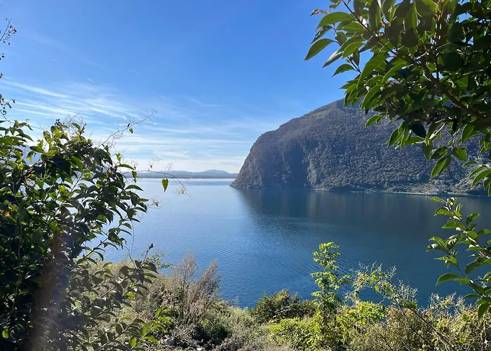 Holiday Home Punta D'Oro With Garden, Parking Place And Lake Access At 300 M