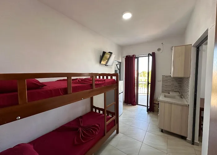 Sar Hotel, Velipoje