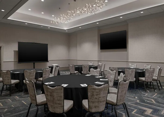 Hilton Santa Clara - Newly Renovated