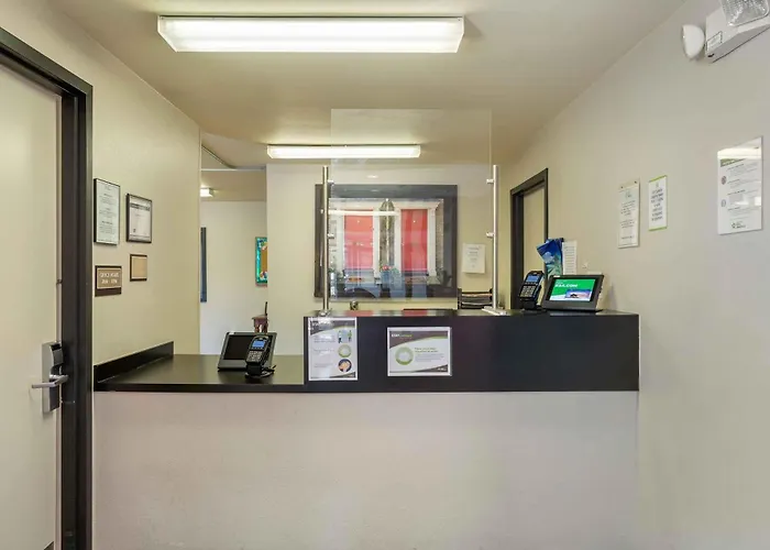 Extended Stay America Suites - Cleveland - Middleburg Heights