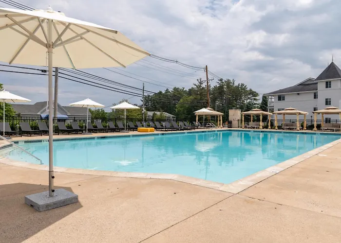 Driftaway Hotel And Pool