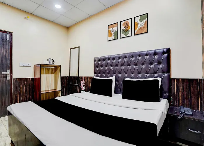 Collection O By Oyo Burlton Park Jalandhar Formerly Hotel R1 Inn