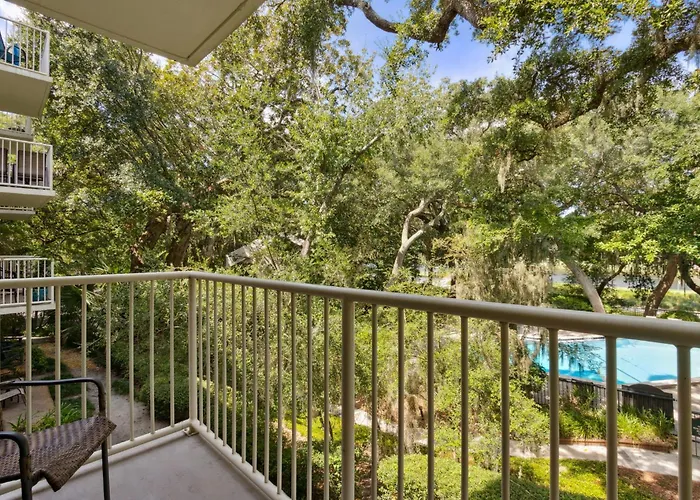2112 Beach Wood
