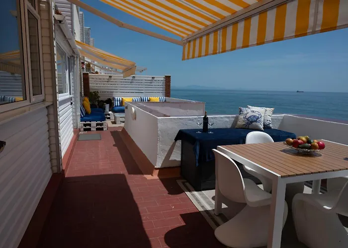 Beachfront Apartment - 2 Terraces - Stunning Sunrises