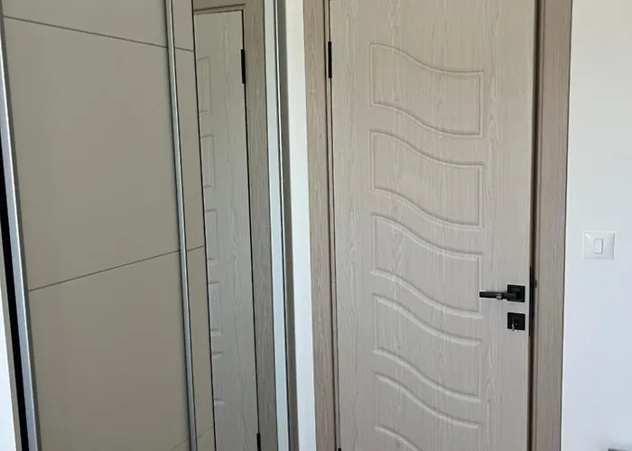 Apartments Has