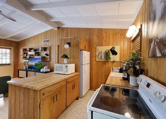 Bos Beach Bungalow