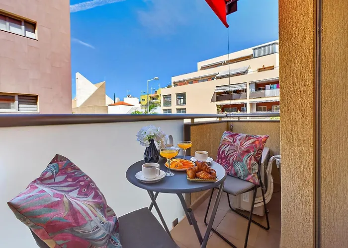 Alcala Seaside Apartment, Two Rooms, Private Parking