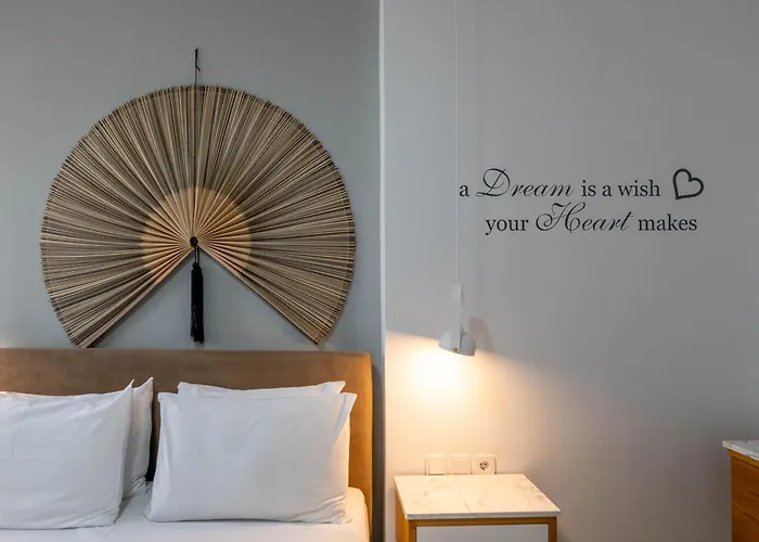 Singer Suite Near Kalamata Centre