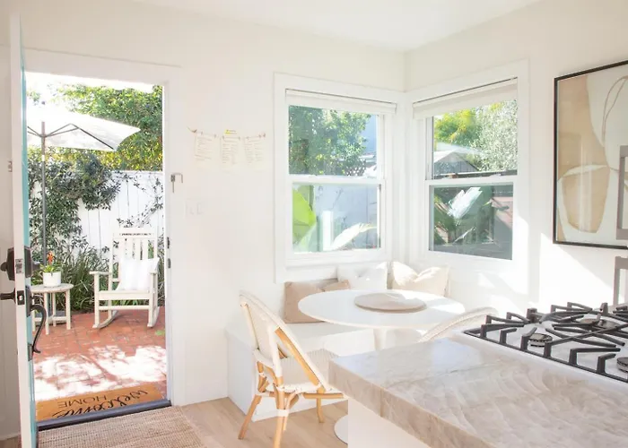 Adorable Octopus Hideaway 2 Min Walk To The Beach!
