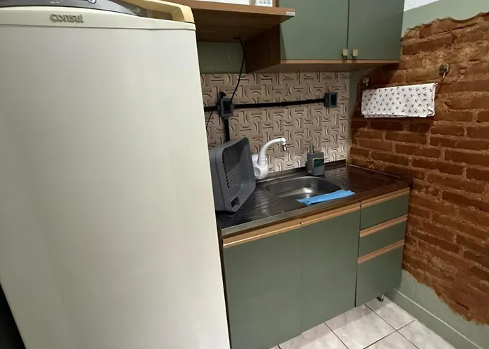 Apartamento central com pátio, 1 quadra do calçadão