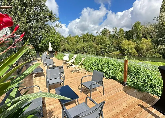 Logis Hotel-Restaurant Domaine De Montecristo Et Gite L'Evasion Dantes