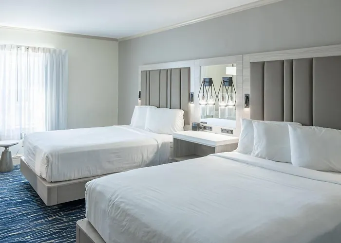 Inn On The Square, An Ascend Collection Hotel
