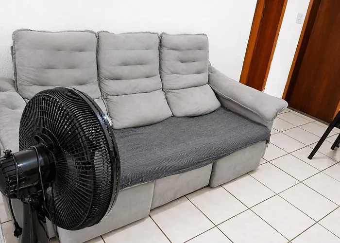 Apto com estacionamento, piscina e churrasqueira