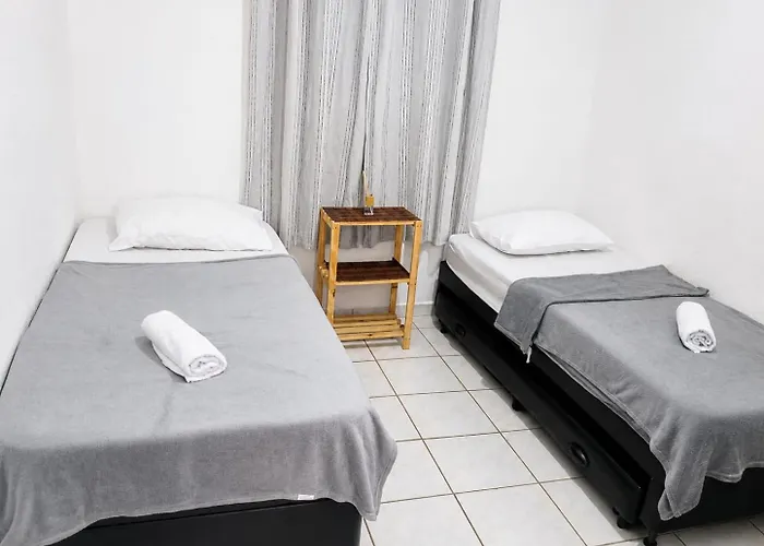 Apto com estacionamento, piscina e churrasqueira