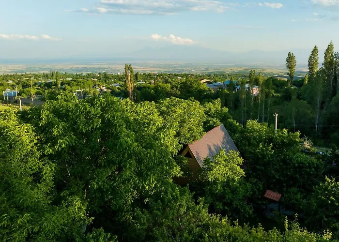 Byurakan Guesthouse & Cottage