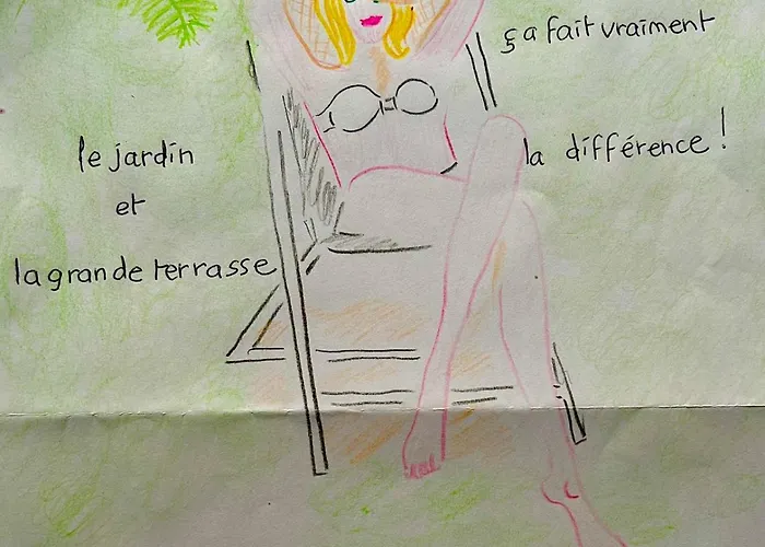 La Plage, Calme Et Jardin