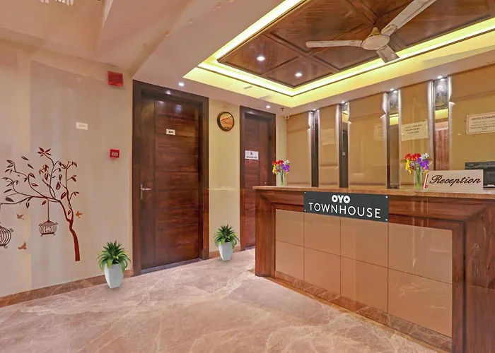 Townhouse Hotel Spotlight