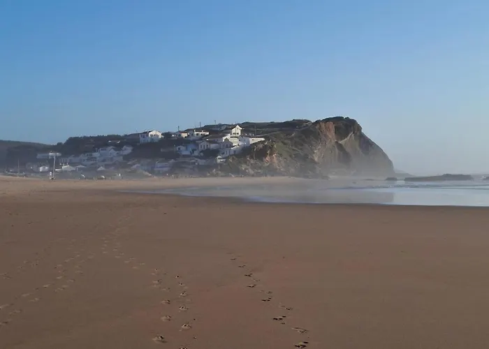Arrifana Beach- T2 Sun&Surf Flat
