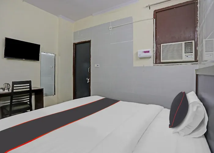 Collection O Hotel Marina