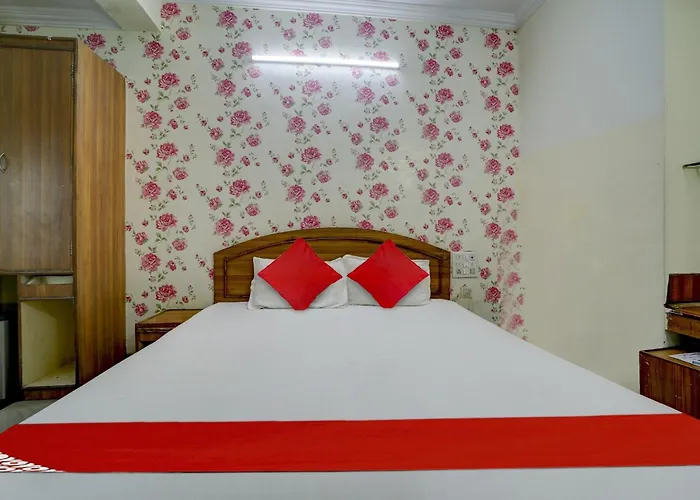 Oyo Flagship 81248 Hotel Satya Vilas