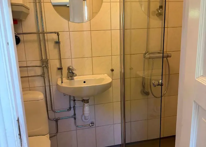 Kyrkstallet 1 Historiskt Med Baesta Laege Graenna