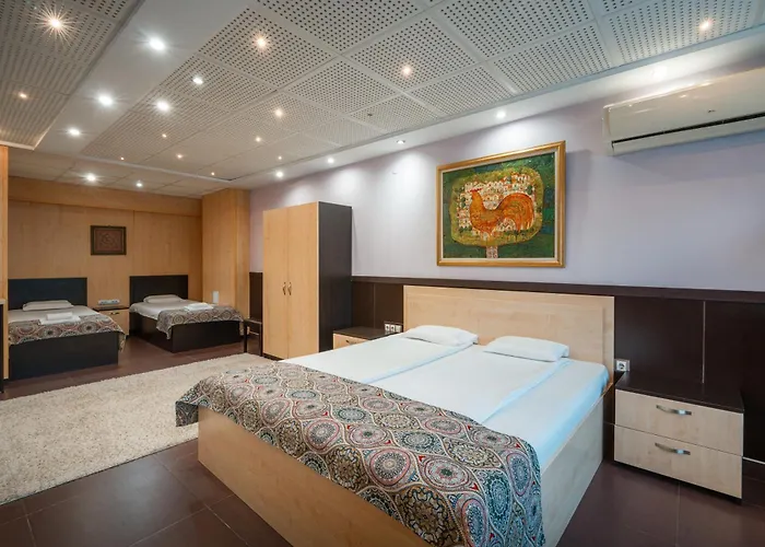 Hotel Ego - Parking Available - Top Central Location