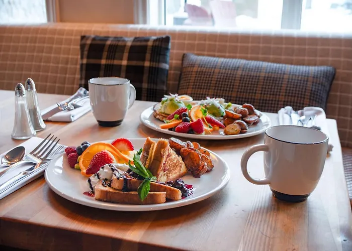 Coast Canmore Hotel & Conference Centre