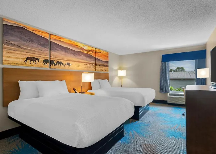 Days Inn & Suites By Wyndham Ridgeland