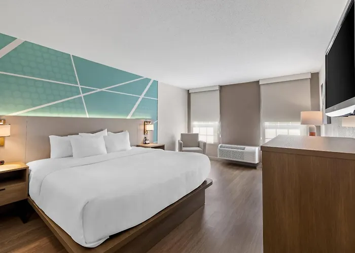 Comfort Inn & Suites And Conference Center