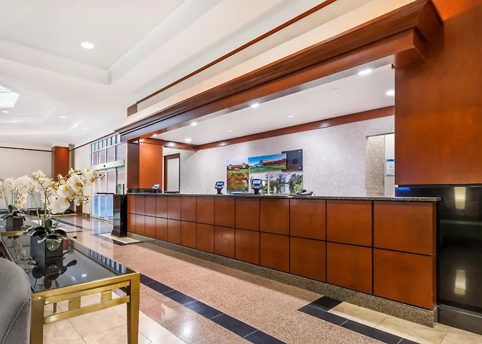 Drury Inn & Suites St. Louis Forest Park