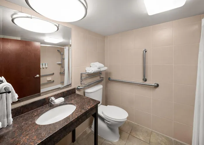 Heritage Inn & Suites San Antonio Airport, Trademark Wyndham