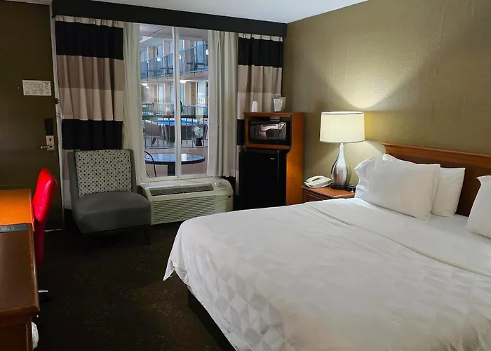 Alexandria Hotel & Conference Center