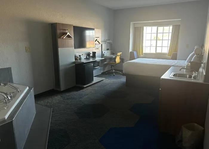 Microtel Inn & Suites Mansfield Pa