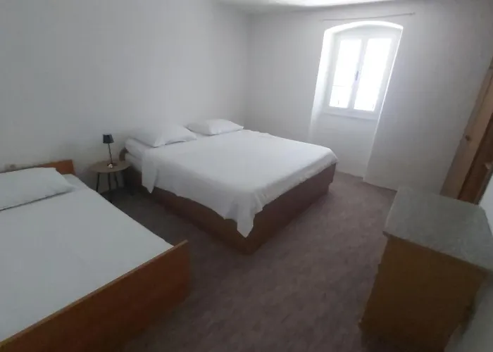 Apartments Tomas