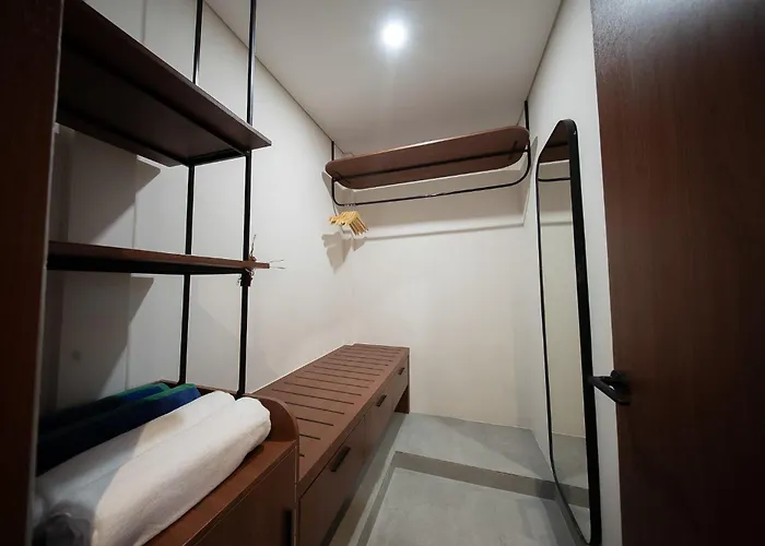 Padang Padang Inn