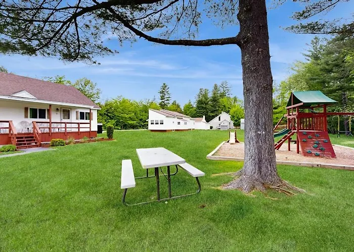 Eclectic Studio Cabin W/ Kitchenette, Free Wifi, Riverfront Location & More